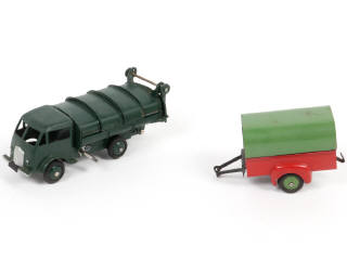 Lot 447 - DINKY TOYS (FRANCE) (2)