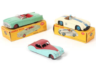 Lot 390 - DINKY TOYS (GB) (3)