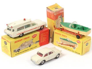 Lot 391 - DINKY TOYS (GB) (3)