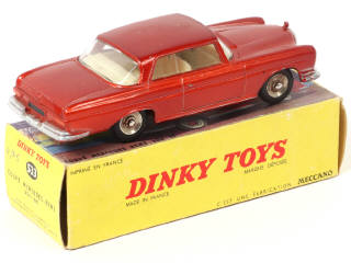 Lot 423 - DINKY TOYS (FRANCE) (1)
