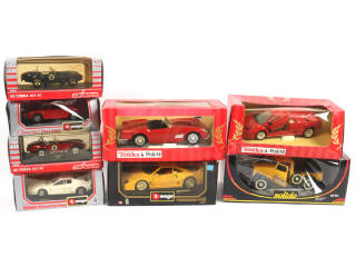 Lot 16 - DIVERS (8)