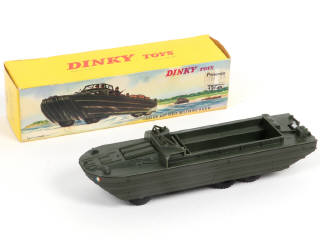 Lot 432 - DINKY TOYS (FRANCE) (1)