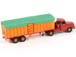 Lot 422 - DINKY TOYS (FRANCE) (1)