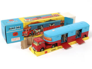 Lot 165 - CORGI TOYS (GB) (1)