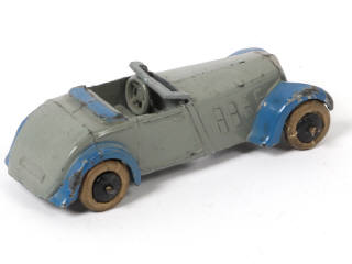 Lot 215 - DINKY TOYS (FRANCE) (1)