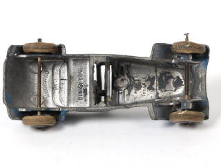 Lot 215 - DINKY TOYS (FRANCE) (1)