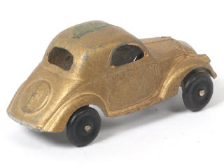 Lot 225 - DINKY TOYS (FRANCE) (1)