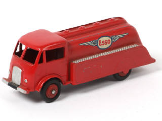 Lot 318 - DINKY TOYS (FRANCE) (1)