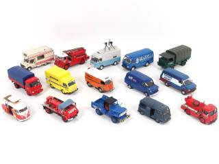 Lot 168 - DIVERS (15)