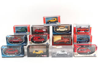 Lot 147 - DIVERS (13)