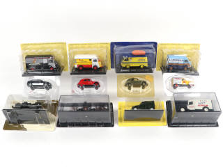 Lot 127 - DIVERS (12)