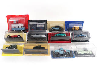 Lot 133 - DIVERS (12)