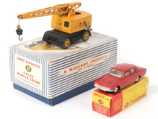 Lot 349 - DINKY TOYS (GB) (2)