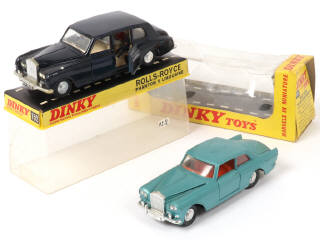 Lot 350 - DINKY TOYS (GB) (2)
