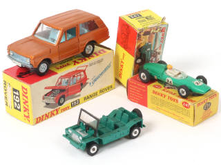 Lot 370 - DINKY TOYS (GB) (3)
