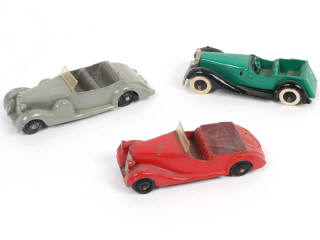 Lot 356 - DINKY TOYS (GB) (3)