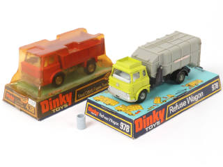 Lot 351 - DINKY TOYS (GB) (2)
