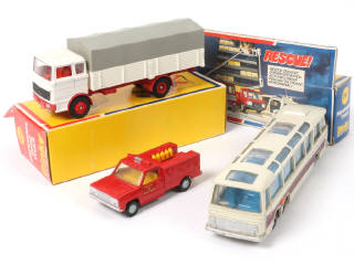 Lot 369 - DINKY TOYS (GB) (3)