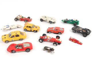 Lot 61 - DIVERS (10)