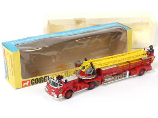 Lot 219 - CORGI TOYS (GB) (1)