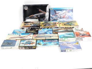 Lot 19 - DIVERS (18)
