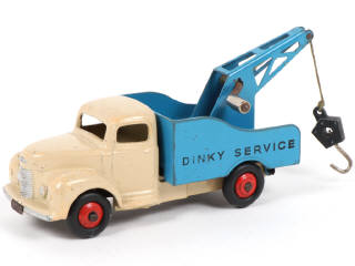 Lot 332 - DINKY TOYS (GB) (1)