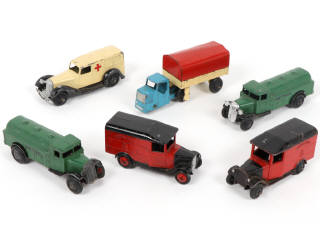 Lot 380 - DINKY TOYS (GB) (6)