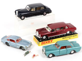 Lot 375 - DINKY TOYS (GB) (4)