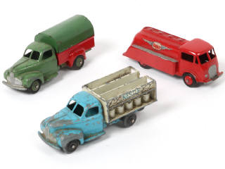 Lot 415 - DINKY TOYS (FRANCE) (3)