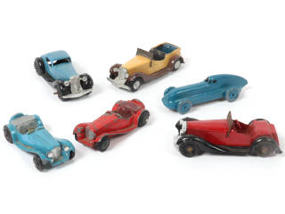 Lot 383 - DINKY TOYS (GB) (6)