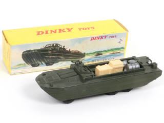 Lot 397 - DINKY TOYS (FRANCE) (1)