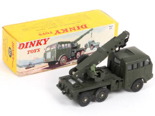 Lot 394 - DINKY TOYS (FRANCE) (1)