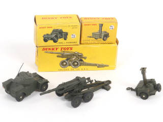 Lot 412 - DINKY TOYS (FRANCE) (3)