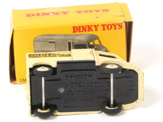 Lot 386 - DINKY TOYS (FRANCE) (1)