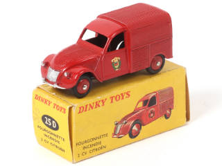 Lot 376 - DINKY TOYS (FRANCE) (1)
