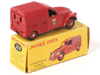 Lot 376 - DINKY TOYS (FRANCE) (1)