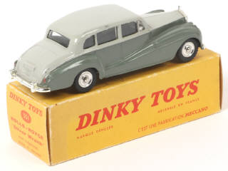 Lot 381 - DINKY TOYS (FRANCE) (1)