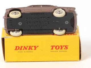 Lot 377 - DINKY TOYS (FRANCE) (1)