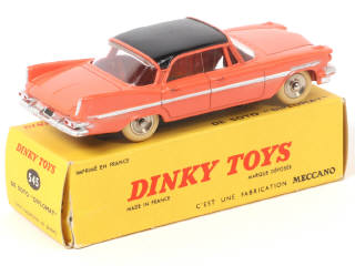 Lot 378 - DINKY TOYS (FRANCE) (1)