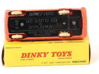 Lot 378 - DINKY TOYS (FRANCE) (1)