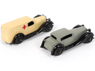Lot 316 - DINKY TOYS (GB) (2)