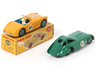 Lot 327 - DINKY TOYS (GB) (2)