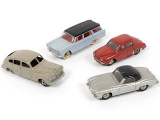 Lot 417 - DINKY TOYS (FRANCE) (4)