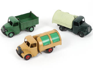 Lot 338 - DINKY TOYS (GB) (3)