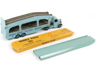 Lot 330 - DINKY TOYS (GB) (2)
