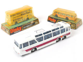 Lot 339 - DINKY TOYS (GB) (3)