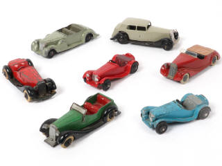 Lot 348 - DINKY TOYS (GB) (7)