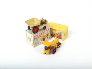 Lot 410 - DINKY TOYS (FRANCE) (2)