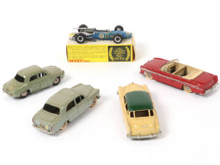 Lot 423 - DINKY TOYS (FRANCE) (5)
