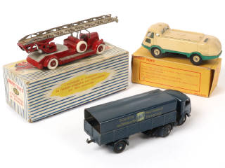 Lot 416 - DINKY TOYS (FRANCE) (3)
